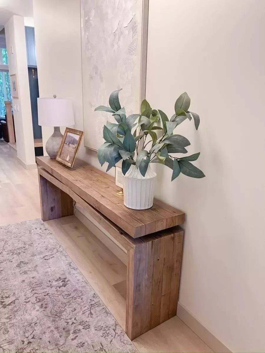 Entryway decor | cottage home decor | Entry table#LTKStyleTip