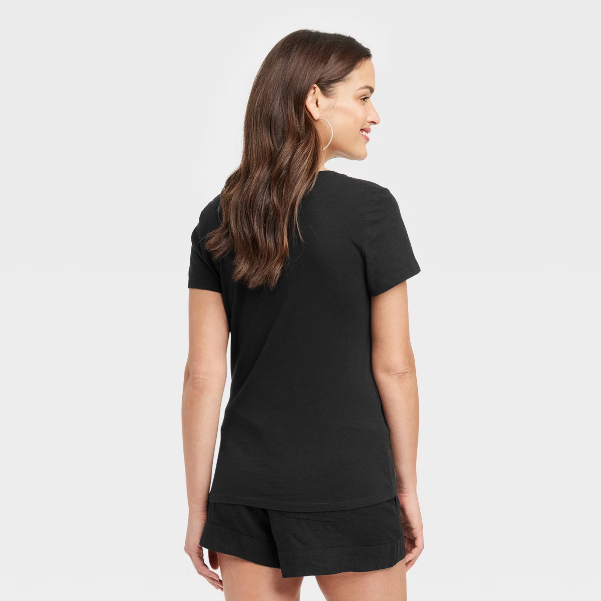 Women's Fitted V-Neck Short-Sleeve T-Shirt - Universal Thread™ | Target