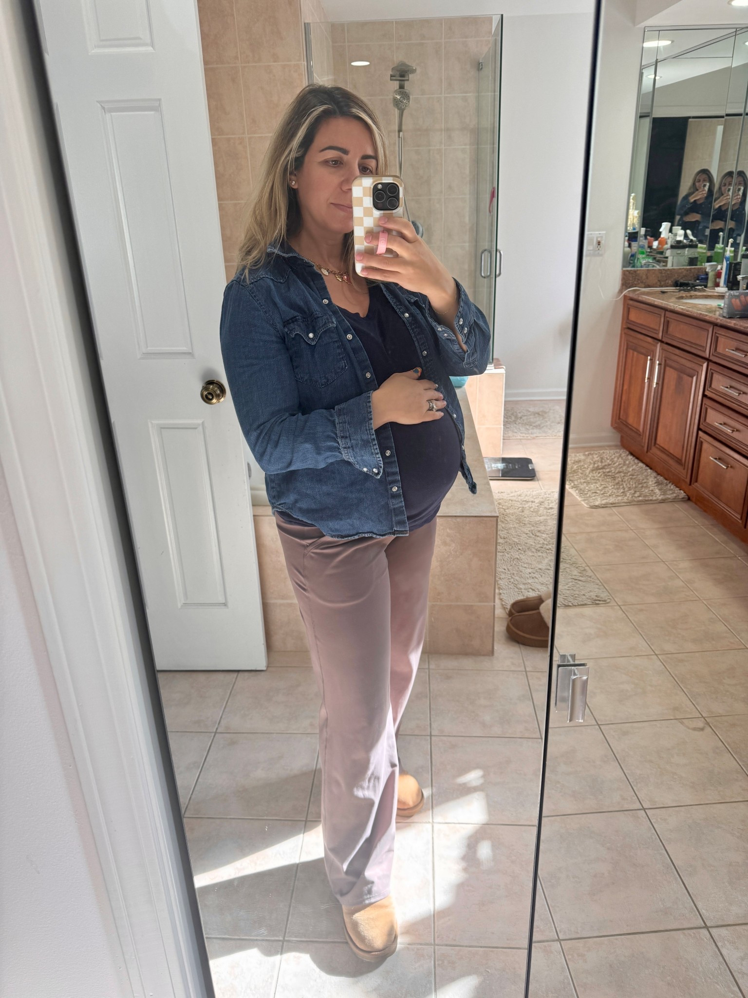 Easiest maternity outfit formula.
Pants: M
Tee: S
Chambray: S

#LTKBump