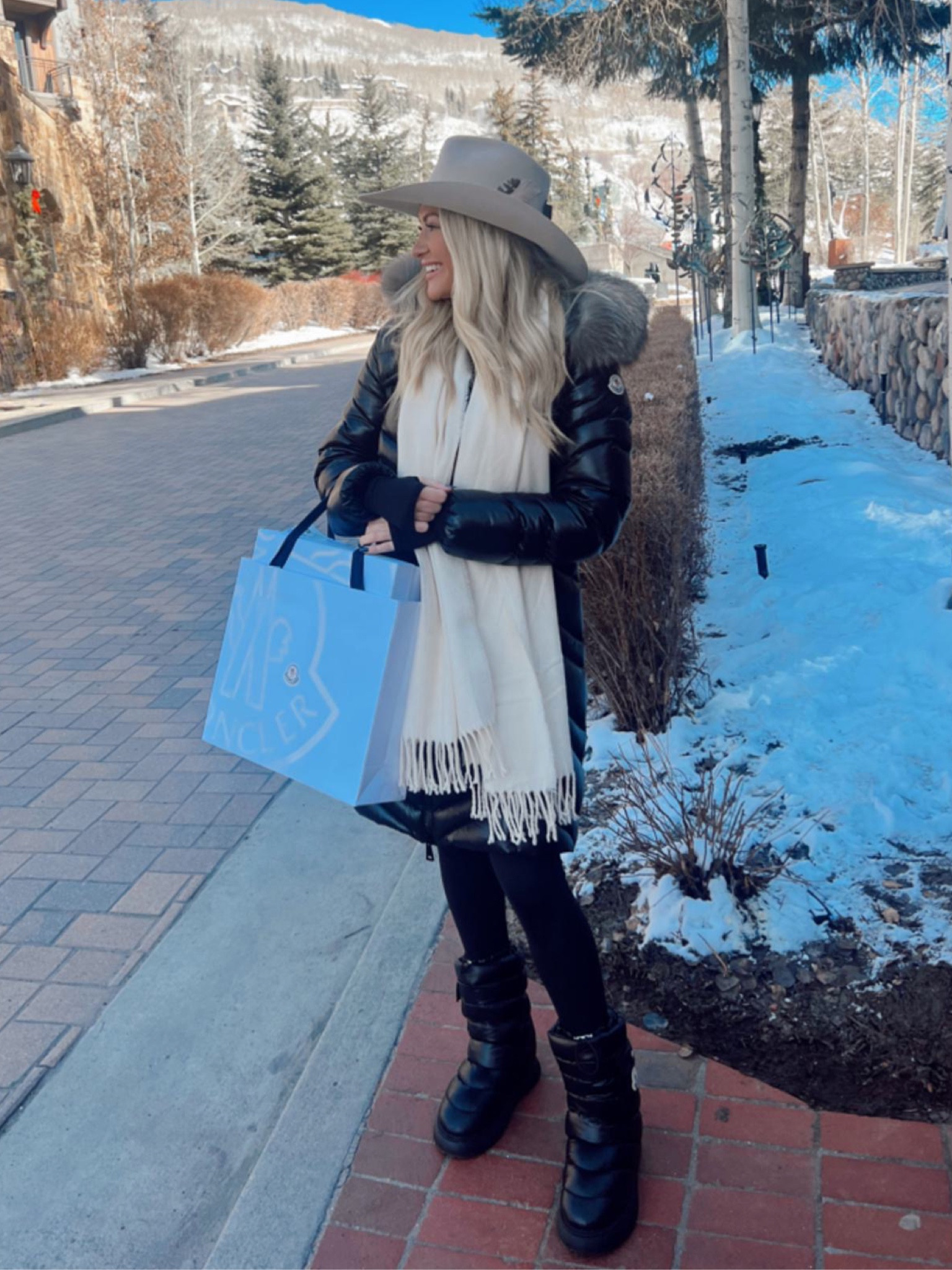 snow day look 🎿❄️ 

#LTKSeasonal #LTKU #LTKFind
