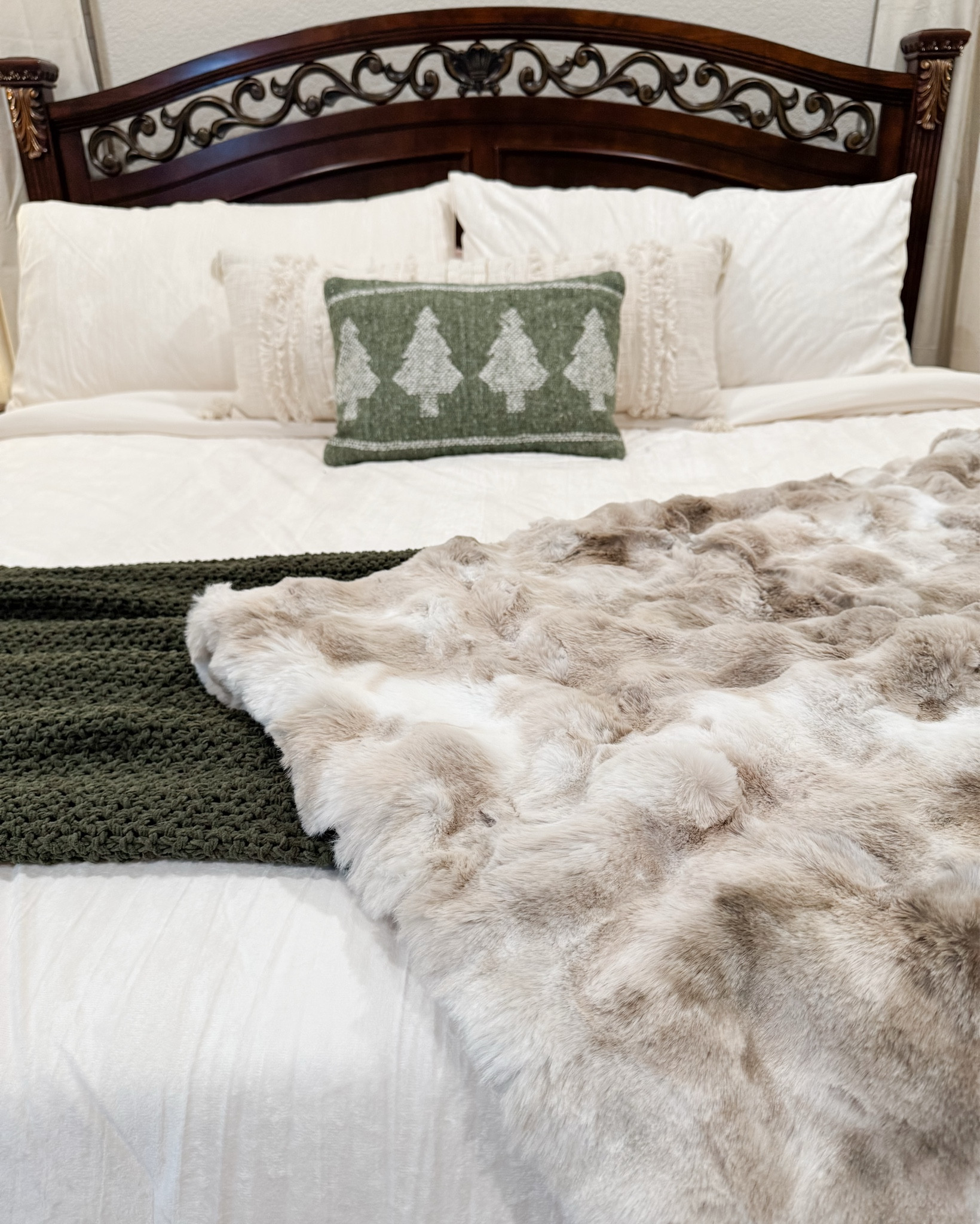 All the cozy vibes☁️🎄🫶 

#LTKHoliday #LTKHome #LTKGiftGuide