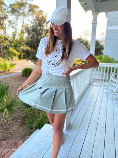 Small in both tee and skirt 
Tennis skirt 
Varley
Court chic 