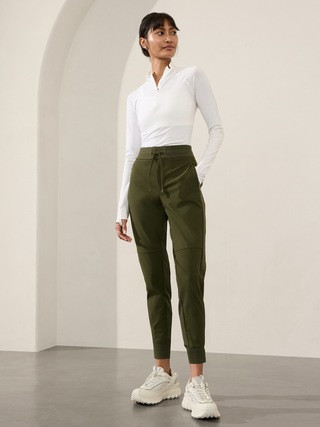 Headlands Hybrid Trek Mid Rise Jogger | Athleta