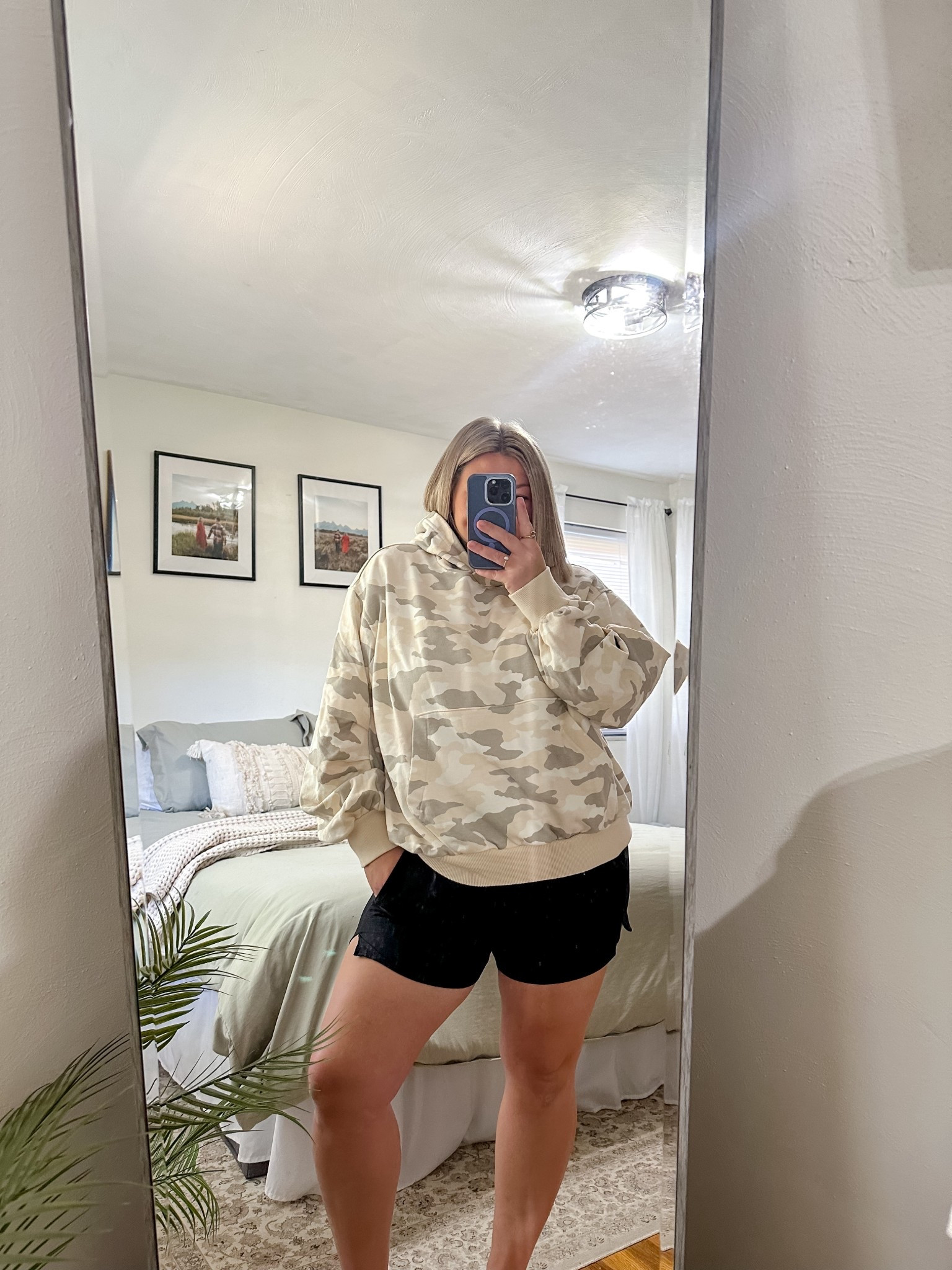 if I stay inside with the AC I can wear my fall clothes 
aerie hoodie is on sale for $35!

#LTKSeasonal #LTKSaleAlert #LTKStyleTip