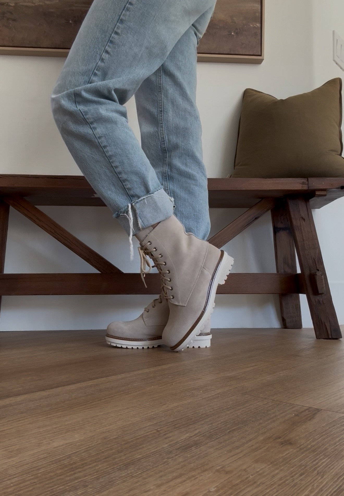 The perfect cozy weather boots from @overlandsheepskin They're Italian calfskin, water-resistant, and lined with wool to keep your feet nice and cozy in the cold! 

#ad #overlandsheepskin #myoverland #liketkit #Itkshoecrush #cozy season #winterstyle

#LTKStyleTip #LTKSeasonal #LTKHoliday