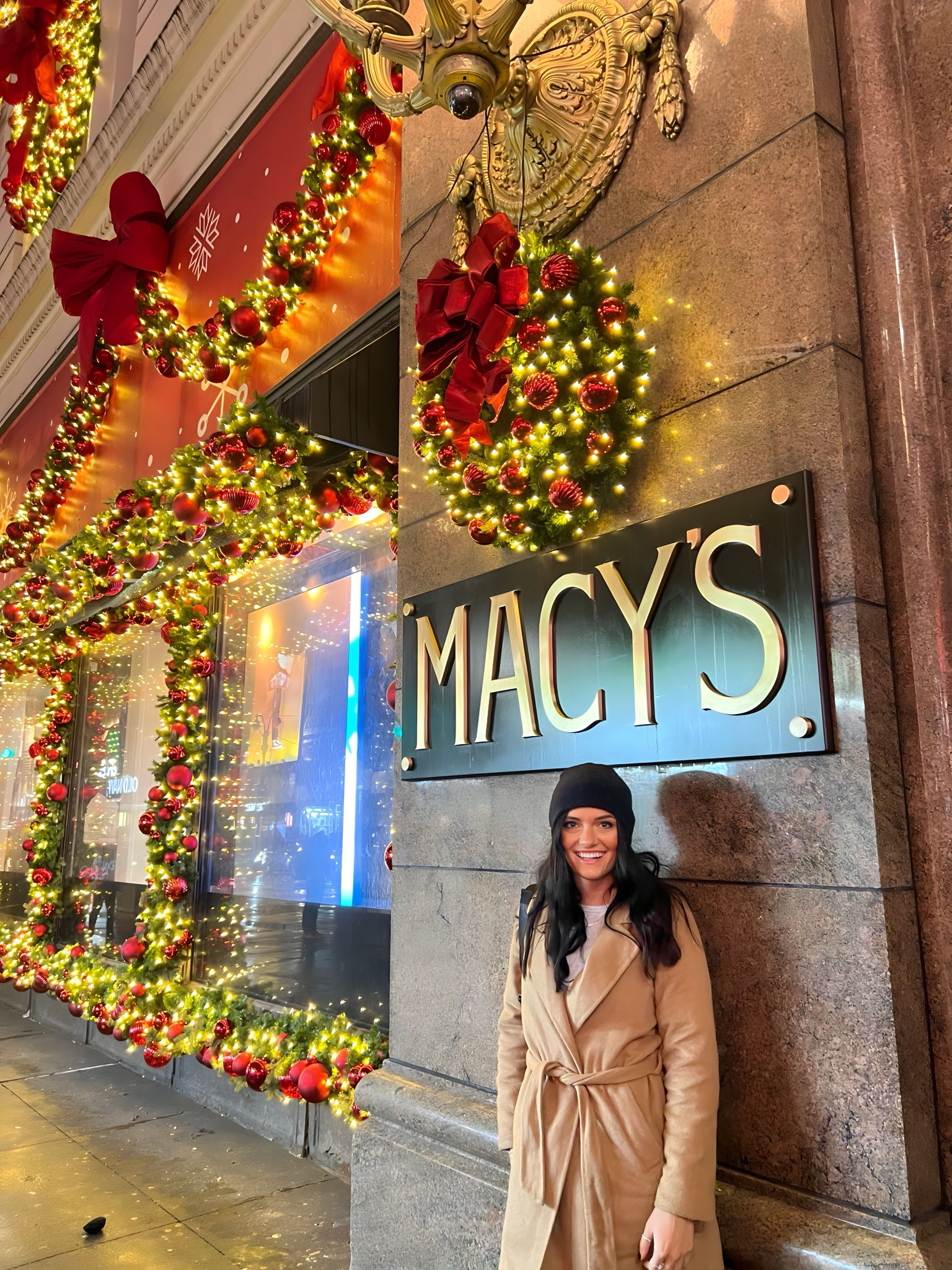 NYC outfit 🤍 Abercrombie is having an amazing sale right now (including the jacket & long sleeve I’m wearing here!!)

#LTKsalealert #LTKSeasonal #LTKHoliday