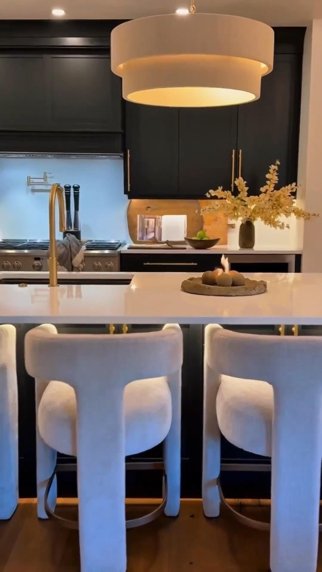 My modern upholstered counter stools = TOTAL showstoppers 🤩✨

Super solid, amazing quality, and oh so comfy! The fabric is soft, easy to clean, and these chunky beauties are built to last 🙌 Highly recommend for a stylish + functional kitchen upgrade 🤍

#barstools #counterstools #upholsteredstools #kitcheninspo #modernhome #homedecor #amazonhome #amazonfinds #cozykitchen

#LTKU #LTKHome #LTKdayinmylife