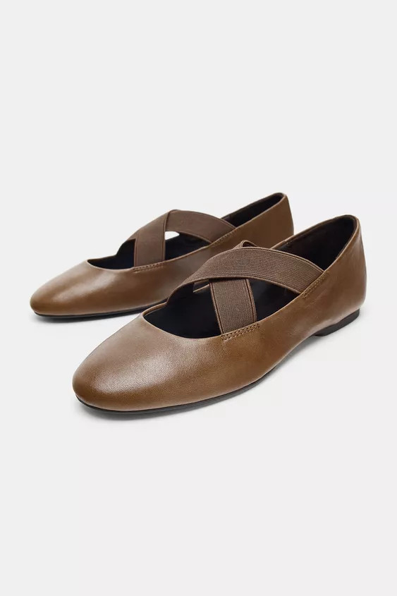 LEATHER BALLET FLATS WITH ELASTIC STRAPS | Zara US