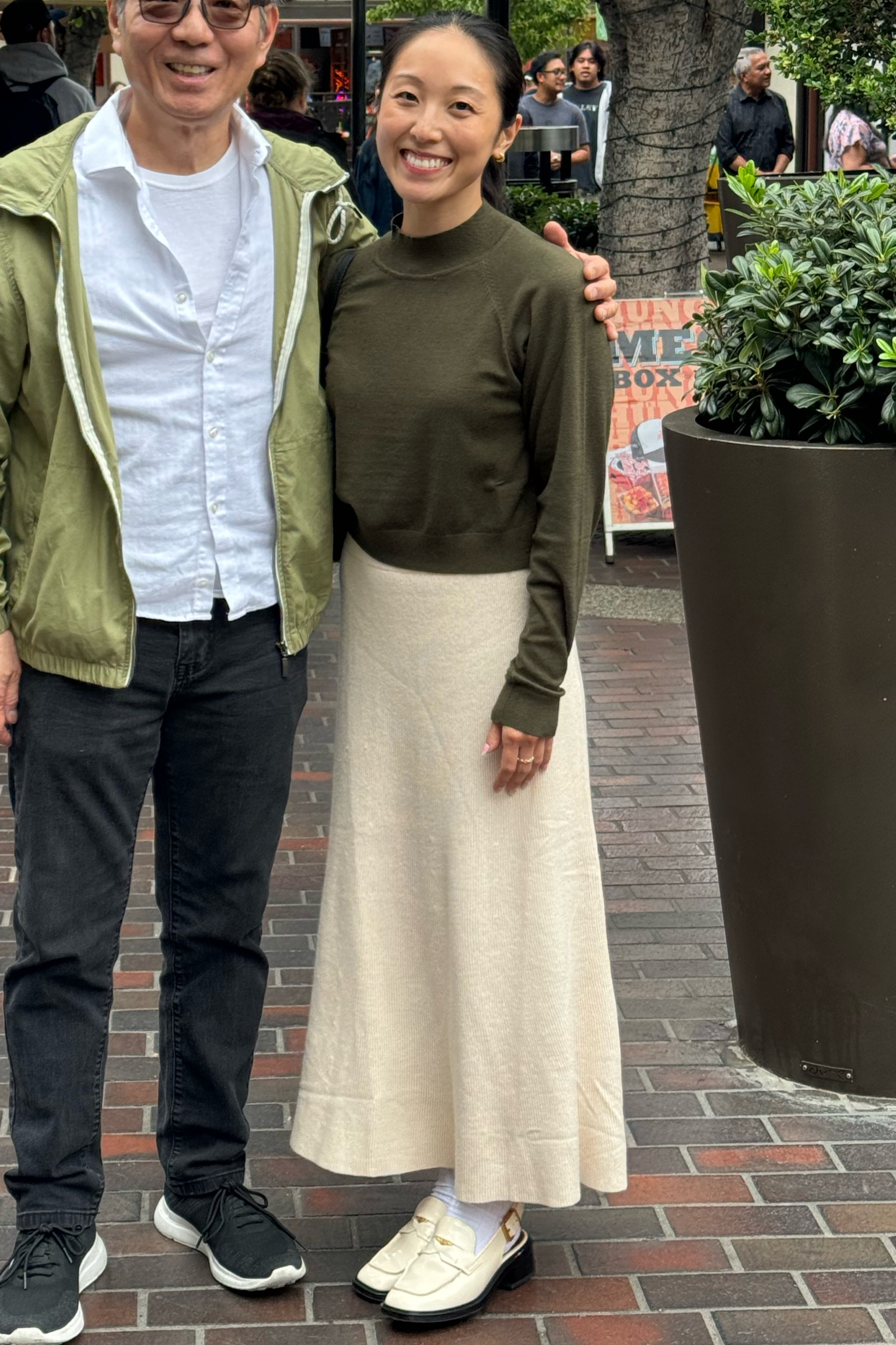 perfect fall outfit for petite girls. i am 4'11" and wearing XS in top and skirt✨