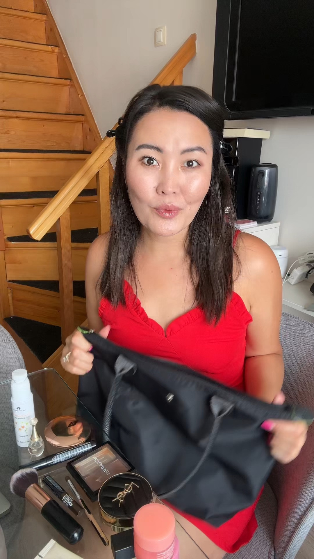 9 make up items i always carry! Must have make up items! #makeup #musthavemakeup

#LTKVideo #LTKbeauty