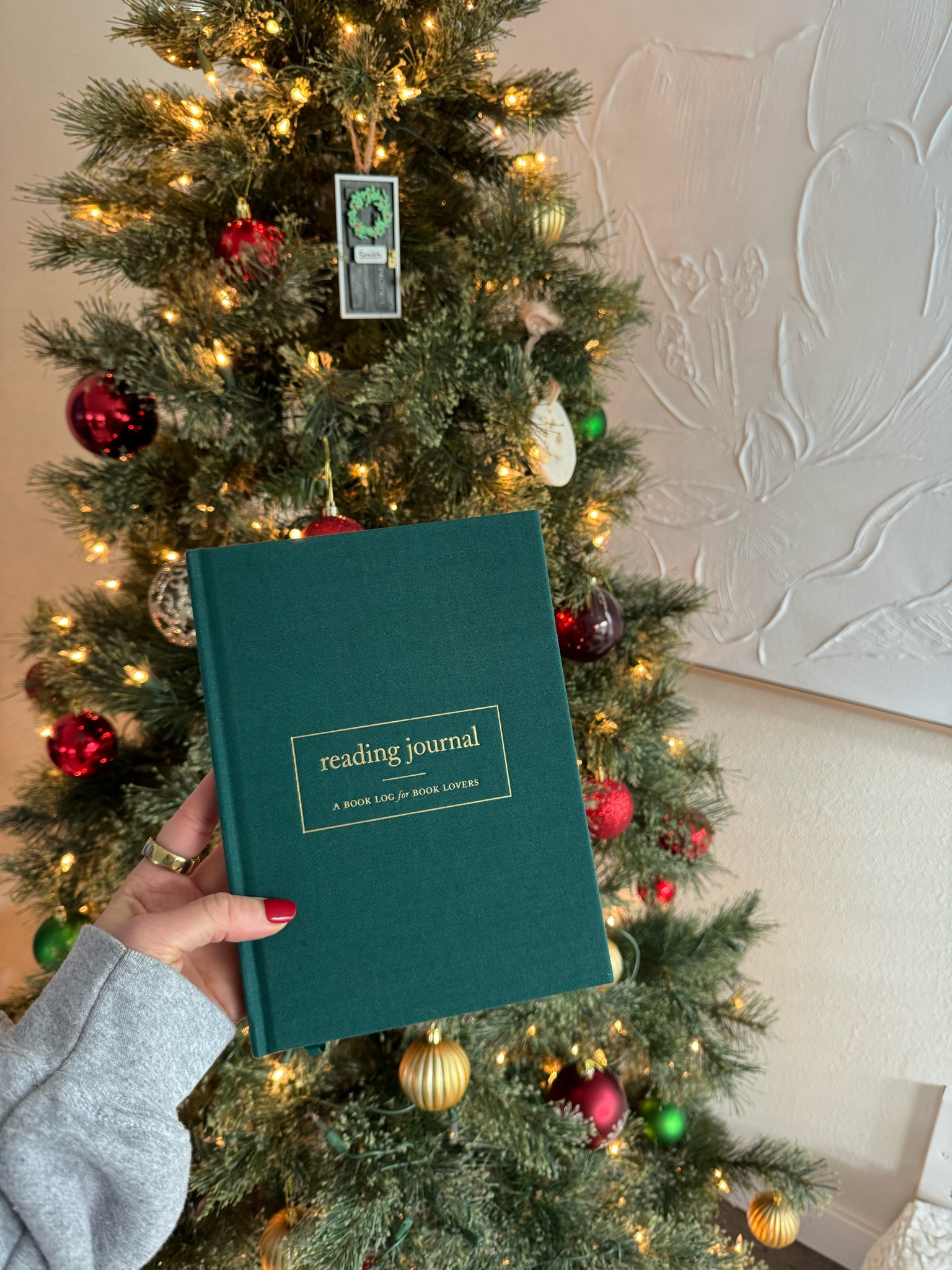 Perfect reading journal to give as a gift to a reader in your life (or to yourself!) 💚

#LTKGiftGuide #LTKCyberWeek #LTKFindsUnder50