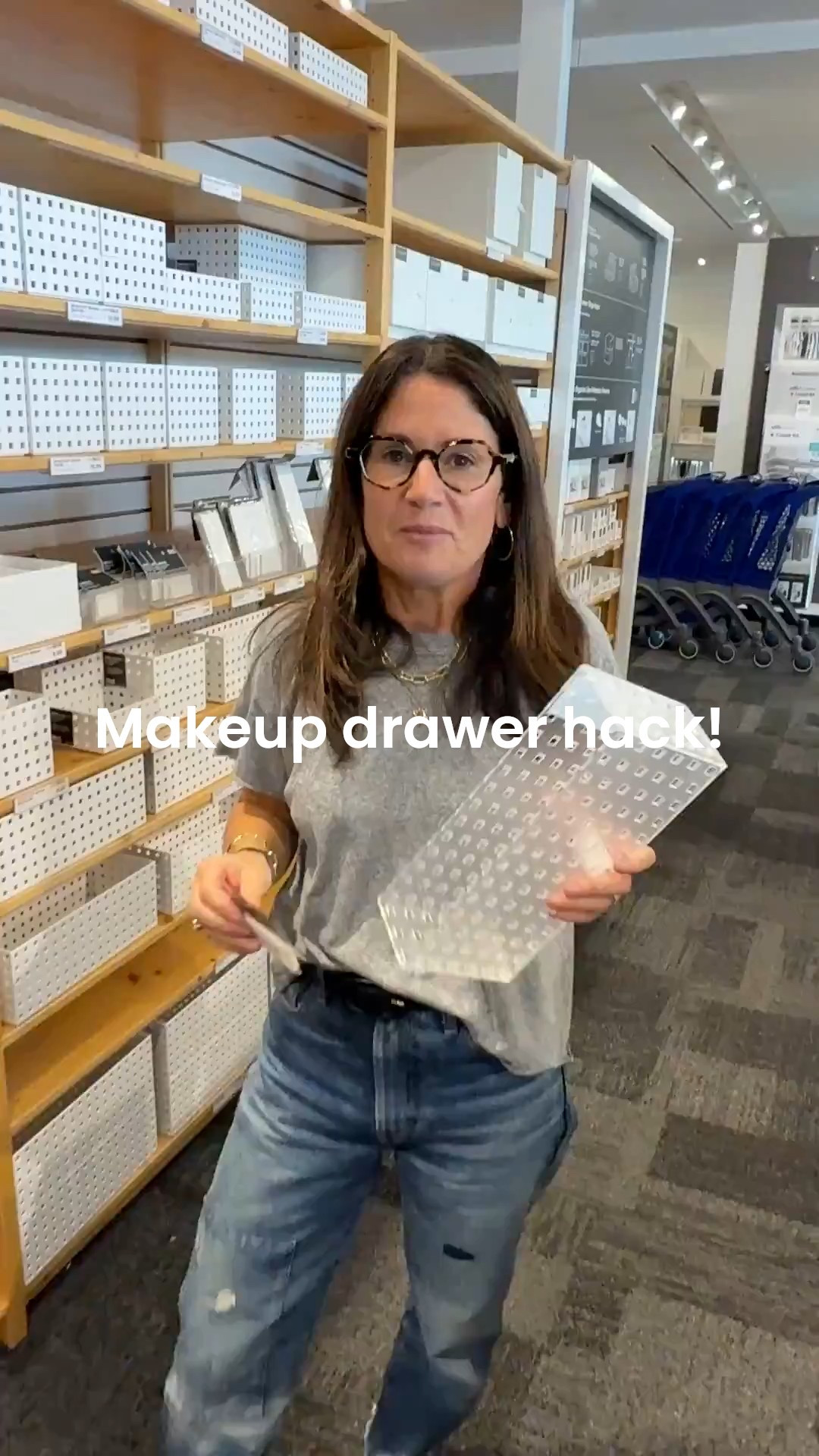 Change how you organize your make up drawer!

 