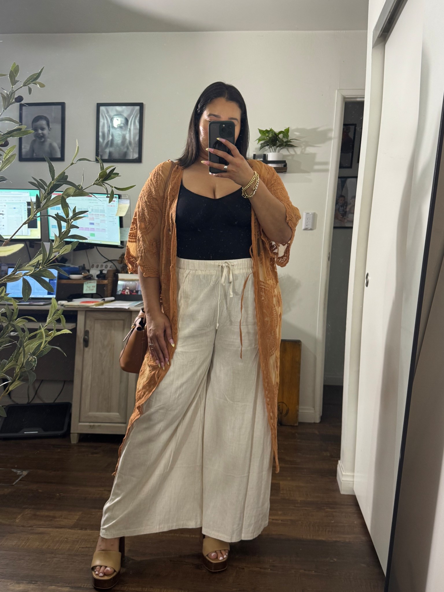 Easy casual elevated outfit that is tummy friendly and arm friendly as well. Perfect for spring/ summer/ vacation 

Kimono - one size 
Bodysuit - large / tts 
Linen pants - large / tts / elastic waistband/ tummy friendly 
Heels - 8.5/ tts

Spring outfit 
Summer outfit 
Vacation outfit 
Resort outfit 
Brunch outfit 
Date night outfit 
Midsize fashion
Midsize outfit 
Curvy fashion 

#LTKPetite #LTKMidsize #LTKootd