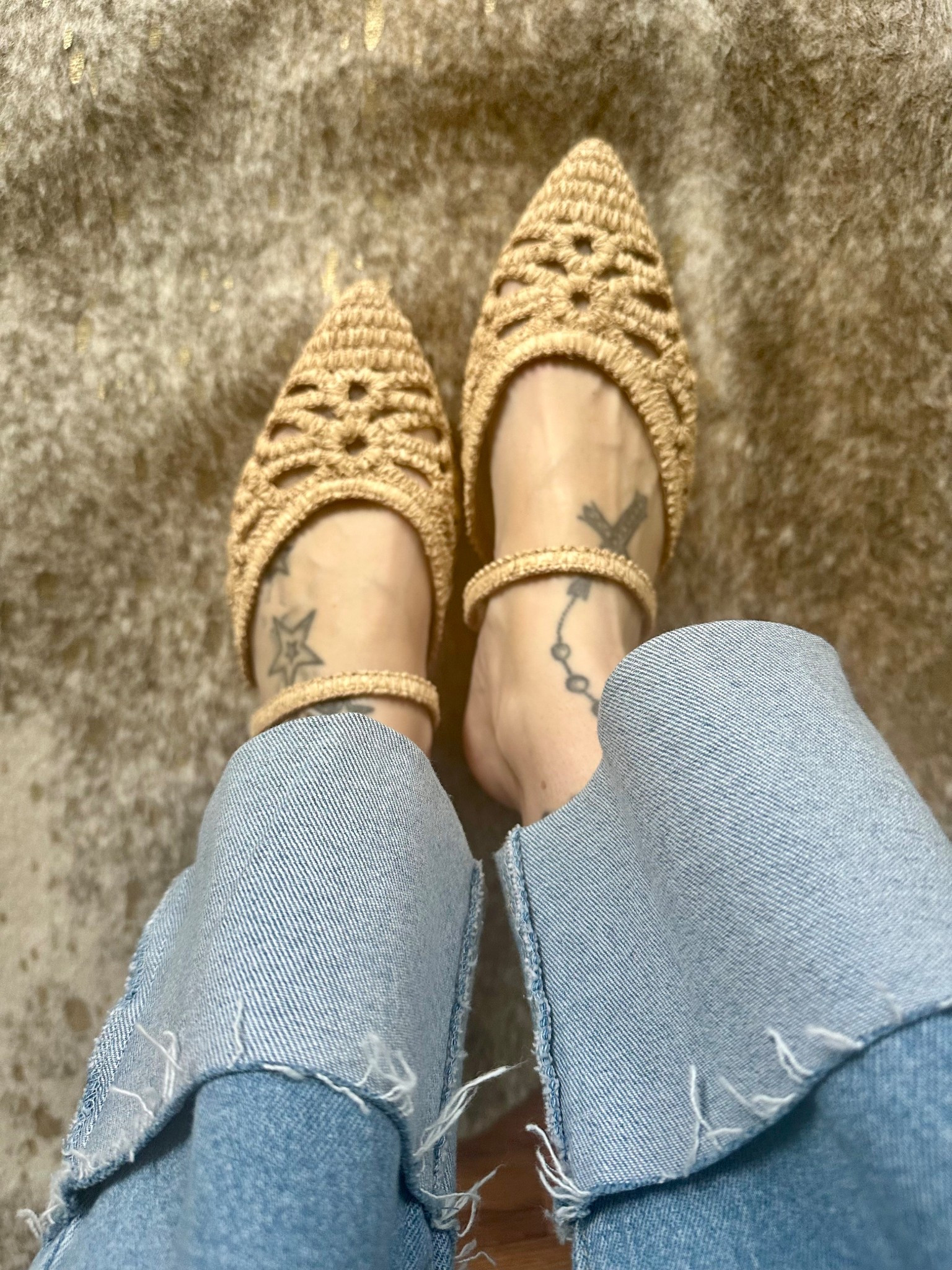 Raffia mules, spring shoes, spring flats 

#LTKShoeCrush #LTKFindsUnder50 #LTKStyleTip