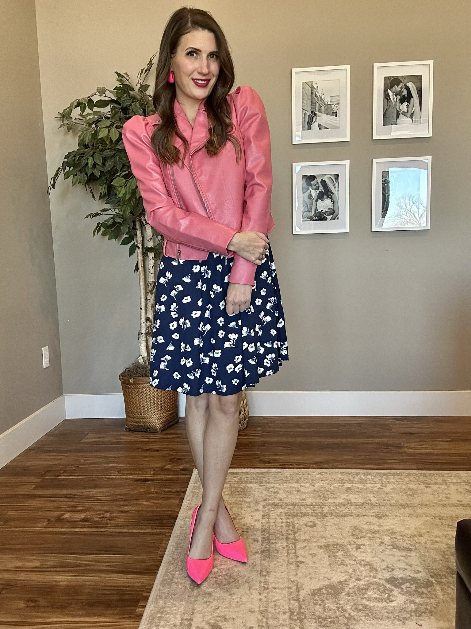 Floral dress + hot pink accents

Valentines dress, date night outfit, wedding guest outfit, spring outfit, church outfit

#LTKwedding #LTKSeasonal #LTKfindsunder50