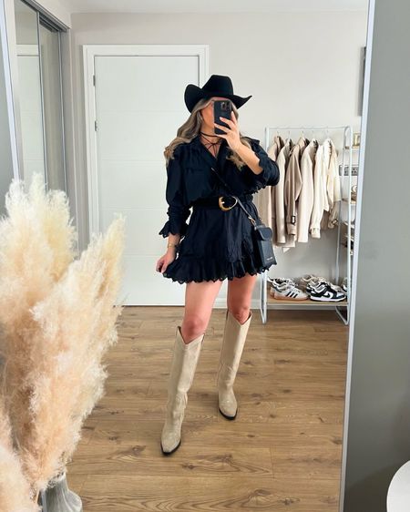 Everyone’s favourite from this week’s festival reel 🖤 

Shirt - size 14
Skirt - size 10

Festival outfit, cowboy boots, festival style, outfit inspo, black outfit

#LTKstyletip #LTKuk #LTKsummer