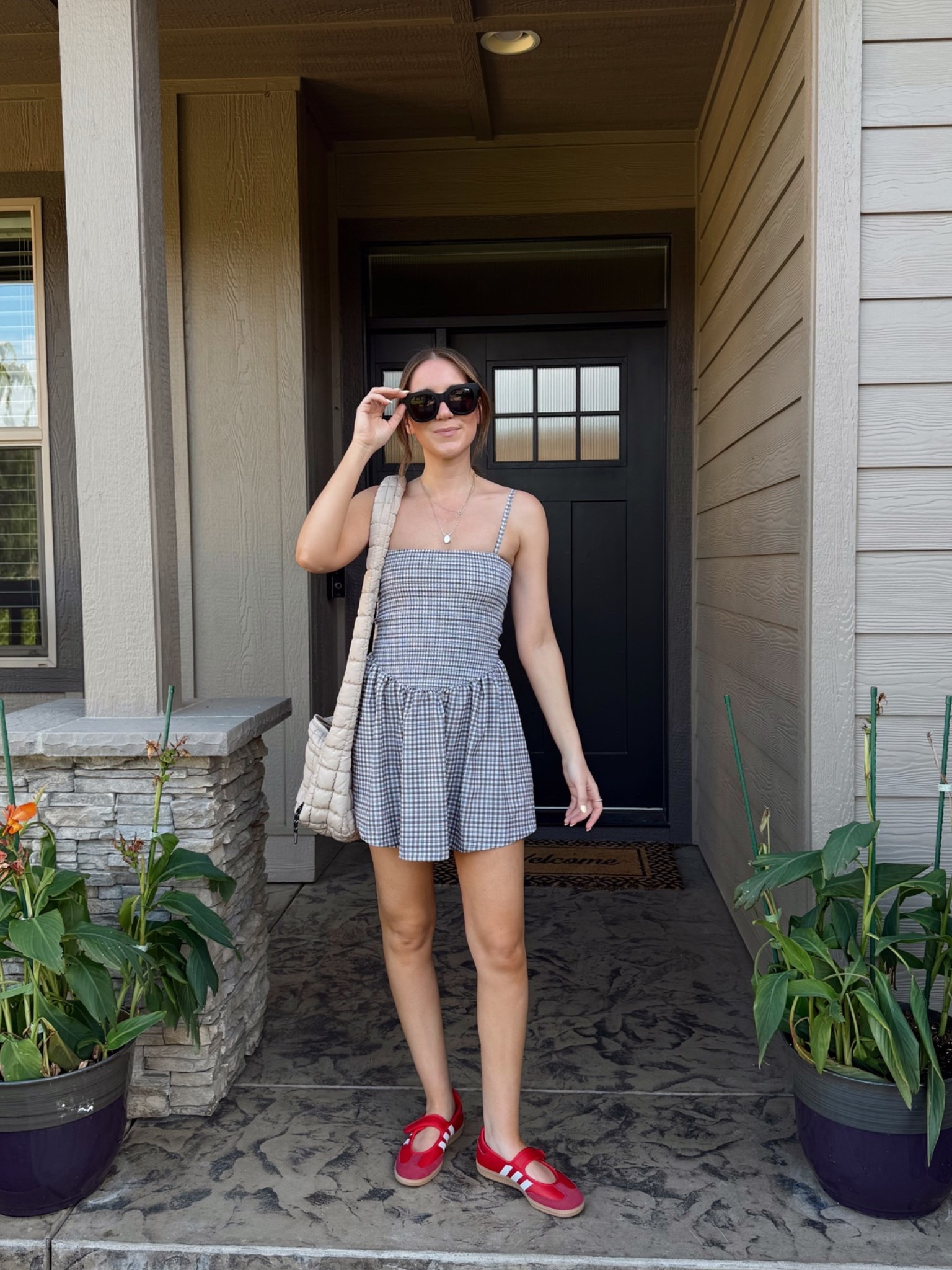 The cutest little athletic mini dress! Has built in padding and shorts, but is bathroom friendly! On sale now PLUS extra 15% off with code AFSUMMER

Wearing size small 

Abercrombie finds, Abercrombie style, athletic dress, summer style