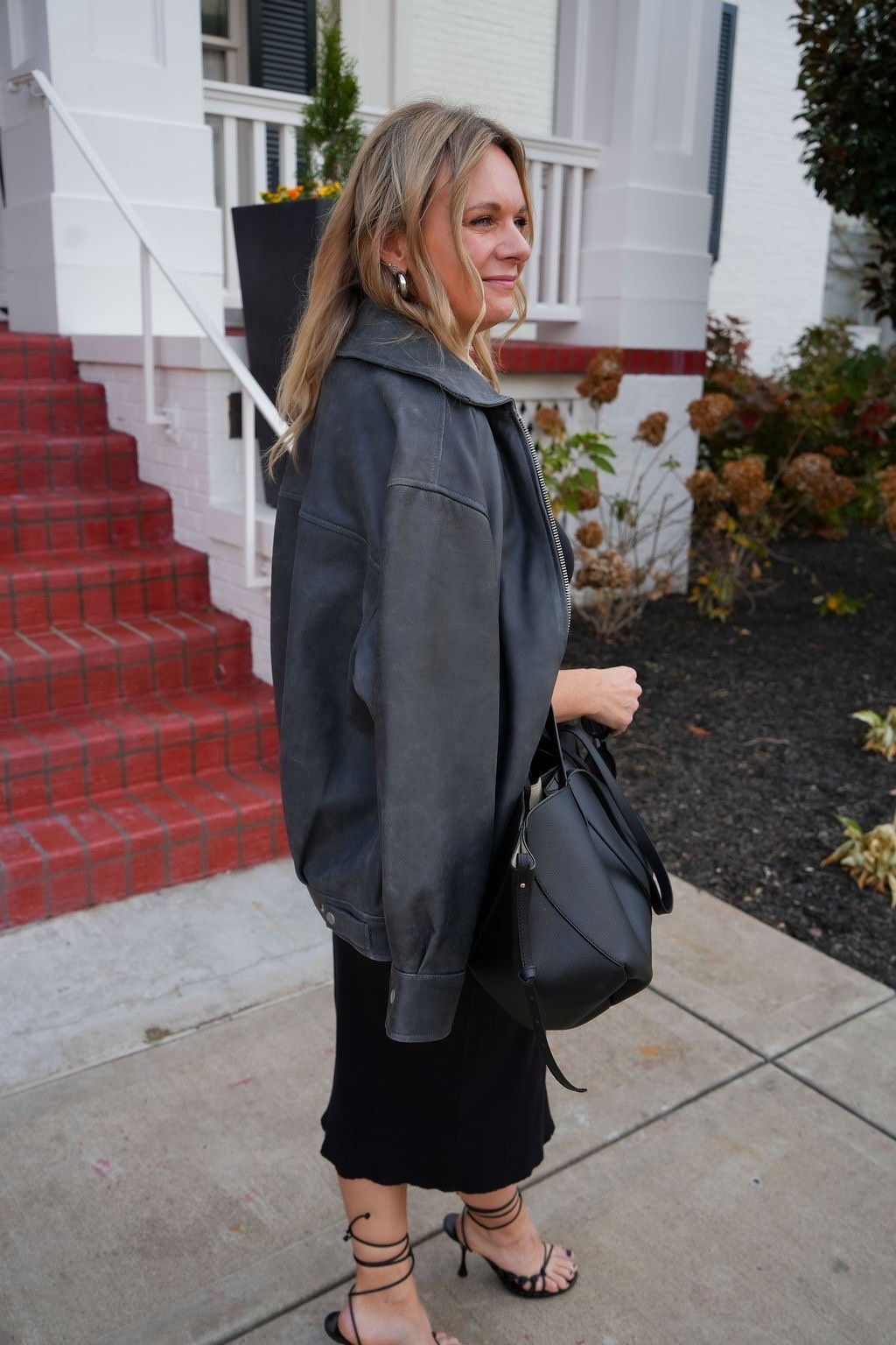 Getting dressed feels easier when your wardrobe is grounded in quality. These @onequince pieces are staples I return to again and again as a stylist at Effortless Style.
#QuincePartner