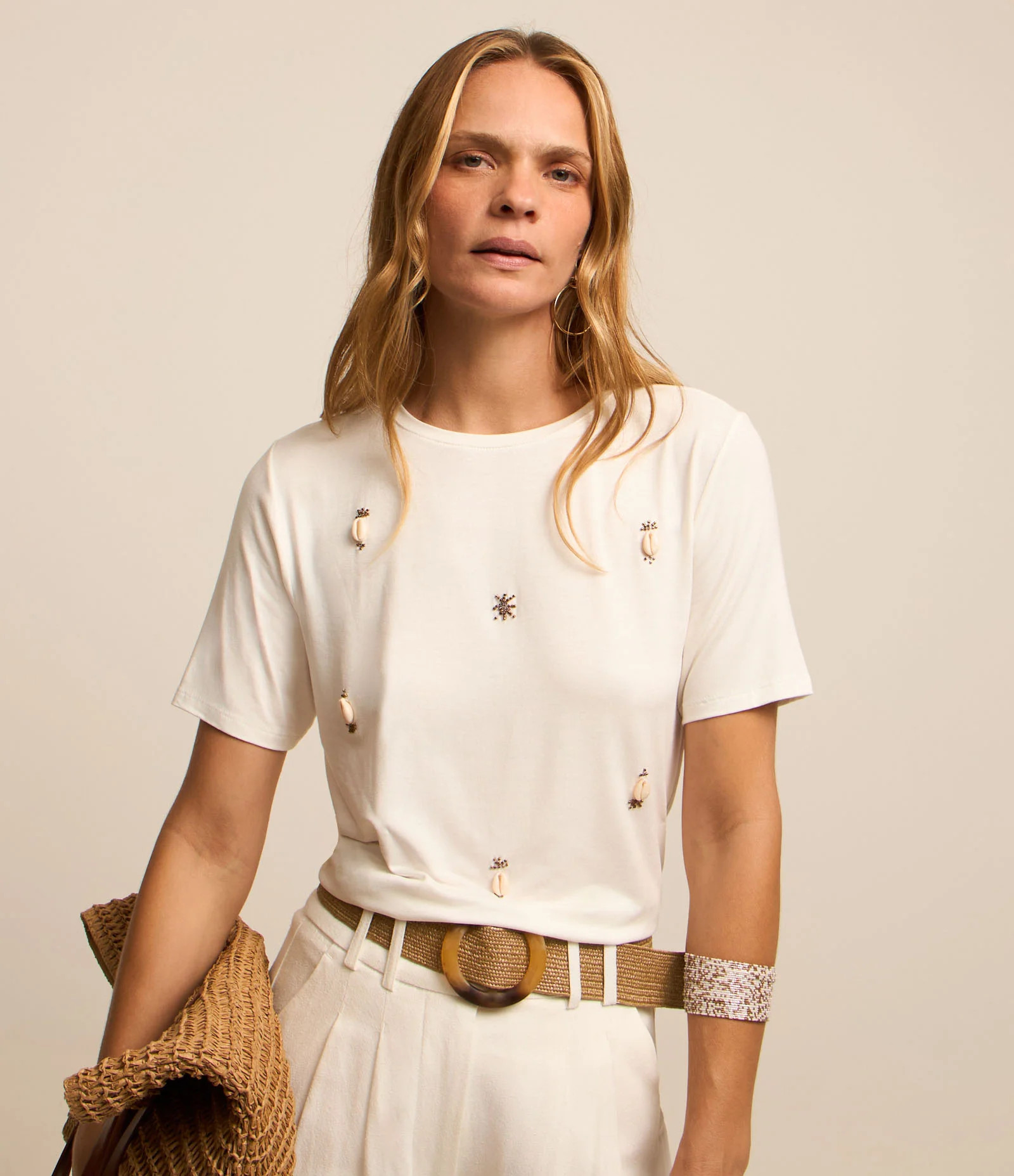 Blusa em Viscose com Miçangas e Búzios Branco Neve - Lojas Renner | Renner (BR)