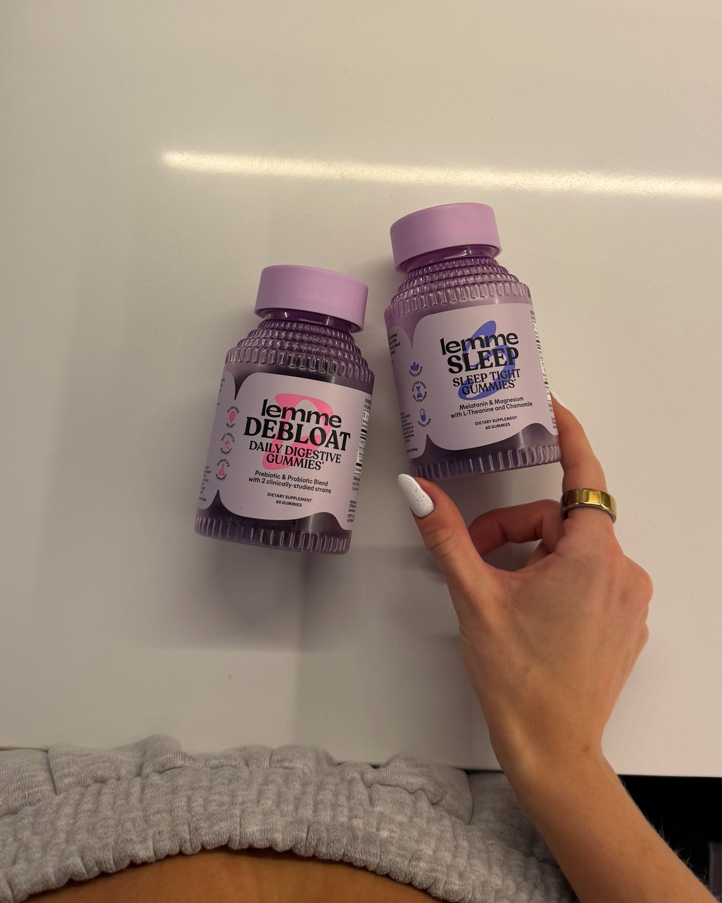 these two supplements have been consistent in my routine! 🤍 the lemme sleep just let me fall asleep so so quick & I don’t wake up during the night! I used to have big problems with that. Now I sleep just SO GOOD! and the debloat gummies are part of my morning routine since a few week,  they definitely make me feel less bloated but I also feel I digest a lot quicker! #lemme #lemmegummies