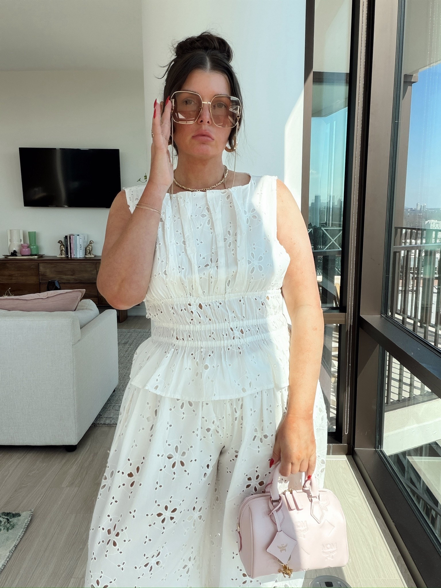 White is the color of the season this springg

#LTKSeasonal #LTKootd #LTKdayinmylife