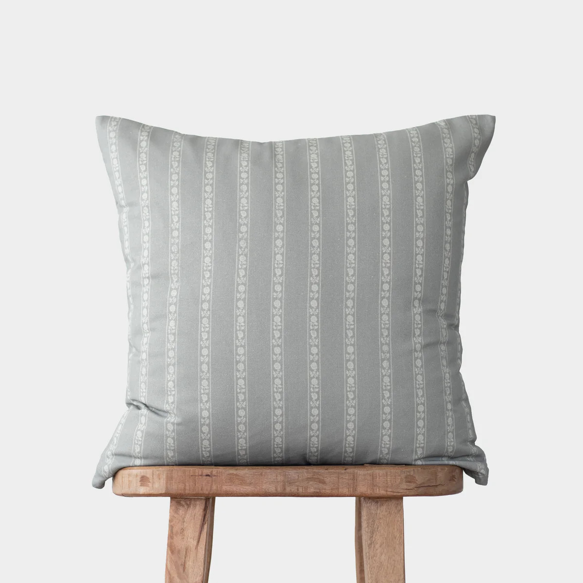Sutton-Double Sided-18" | 22" | Woven Nook