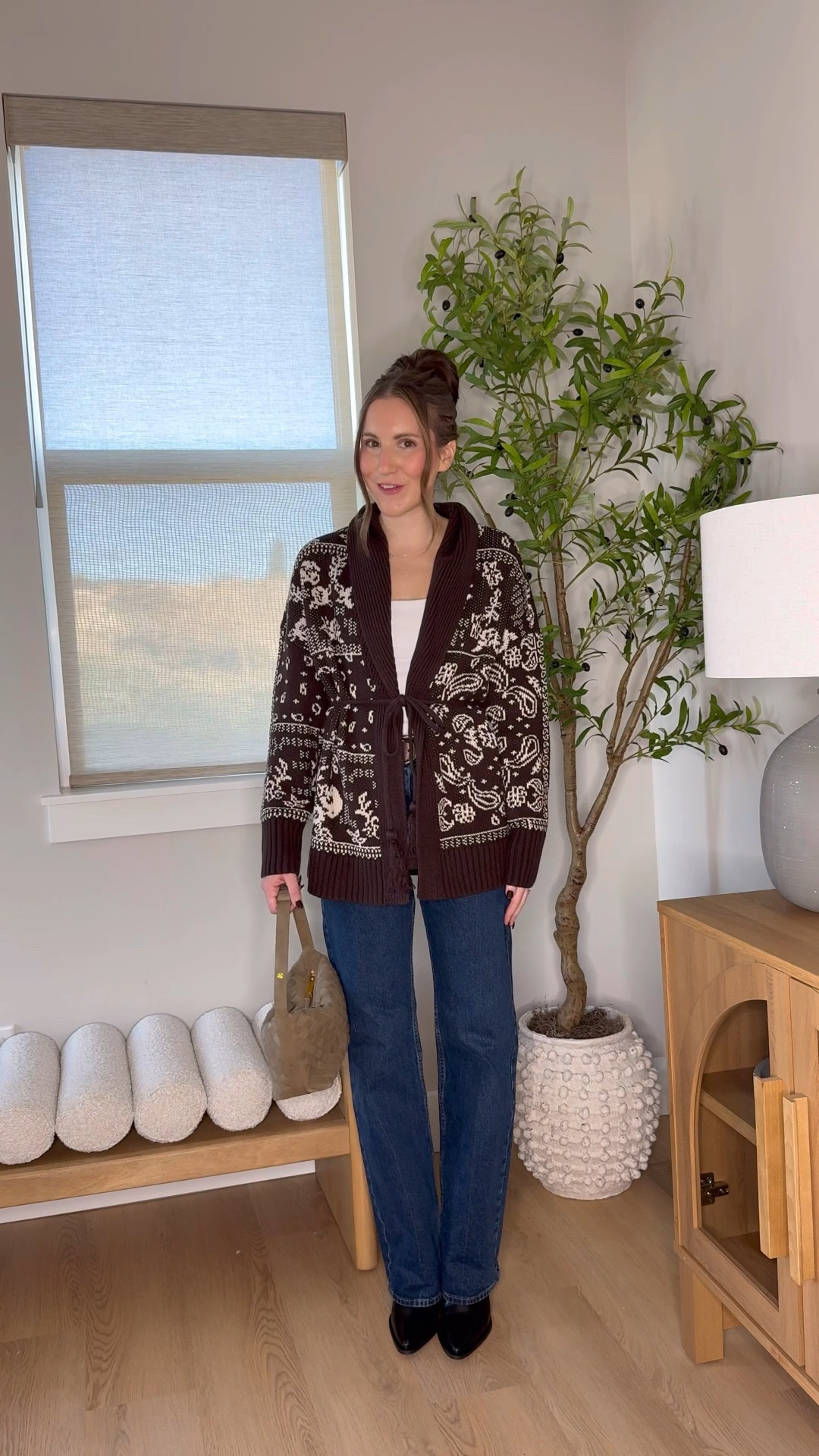 10 days of Thanksgiving outfits 🍂 DAY 6

You can never go wrong with denim and a sweater! This belted cardigan is so cozy and I love the bandana print! Wearing a small cardigan and size 25 denim 

Thanksgiving outfit idea | wrap cardigan | bandana print | Abercrombie finds | outfit inspo | brown cardigan 



#LTKFindsUnder100 #LTKootd #LTKStyleTip