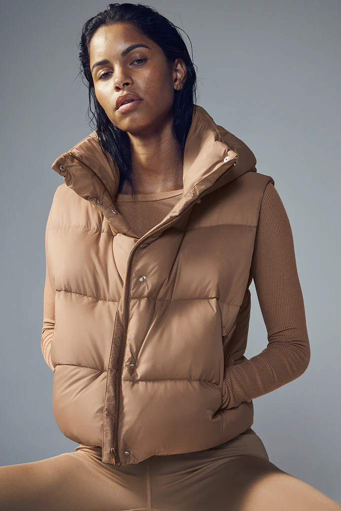 Gold Rush Puffer Vest | Alo Yoga (US)
