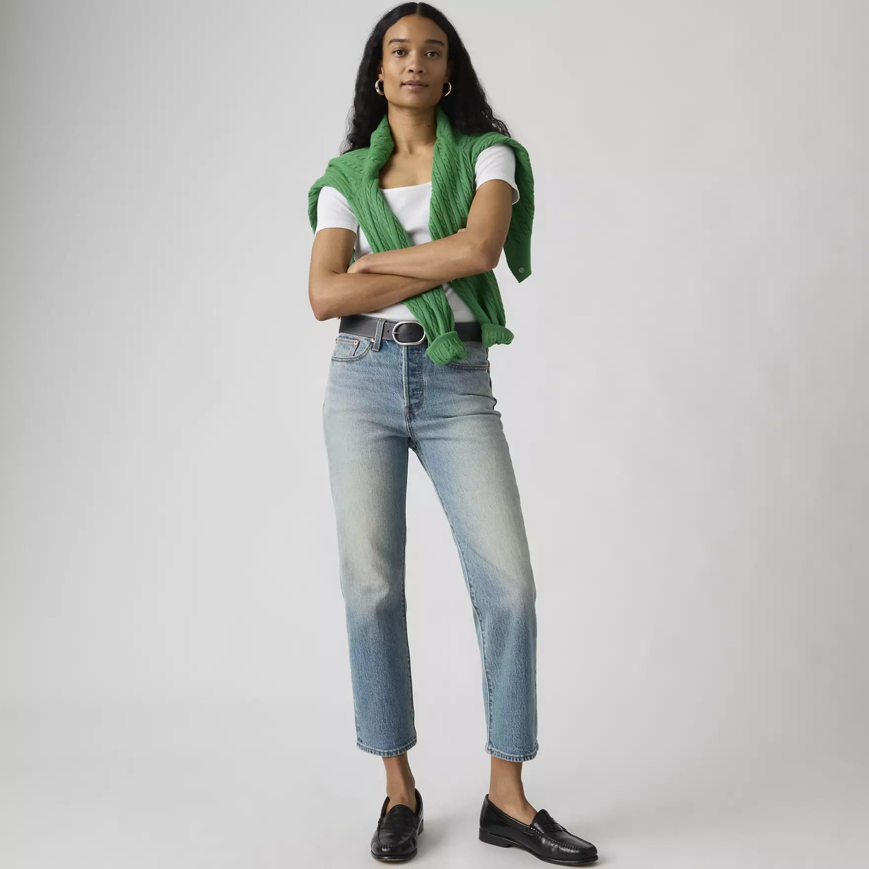 Model is 5'7", Waist 26", Wearing a Size 26 x 30 | Levi's US