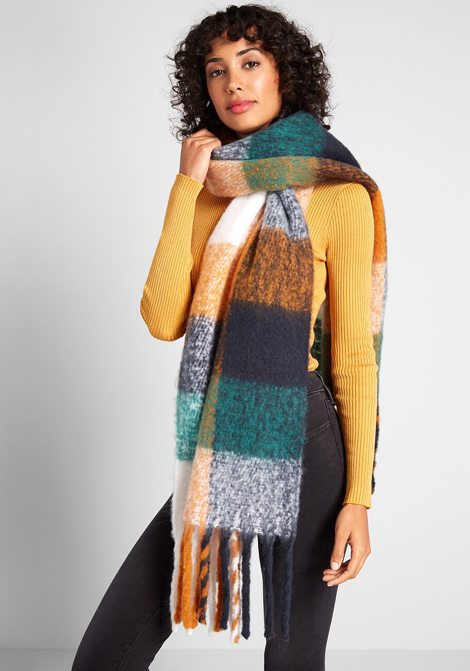 Snuggle Report Plaid Scarf | Modcloth