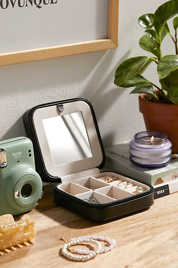 Mele and Co Dana Vegan Leather Travel Jewelry Box | Urban Outfitters (US and RoW)