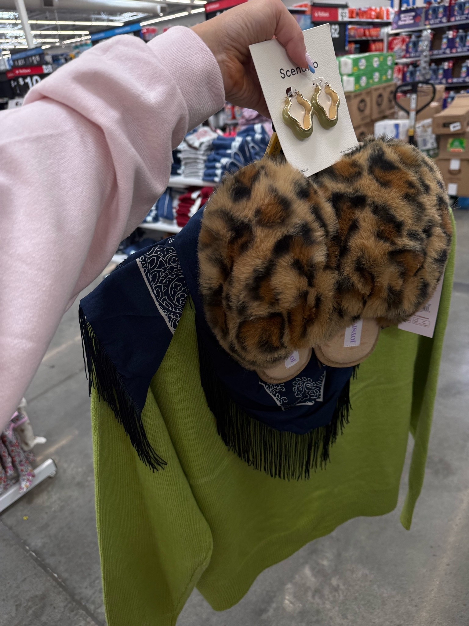 Grabbed some goodies from @Walmart today they are crushing the fall looks

#LTKootd #LTKSeasonal #LTKmomlife