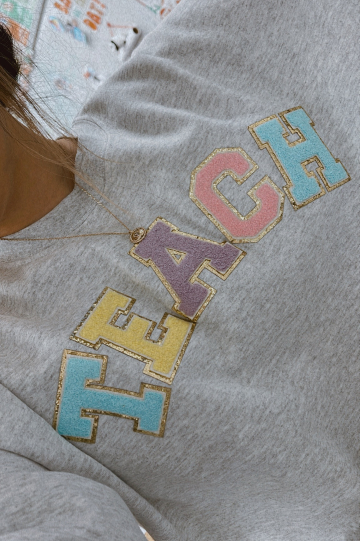 Teach oversized crewneck
Ash gray 
XL
curved letters 


#LTKSeasonal #LTKFind #LTKunder100