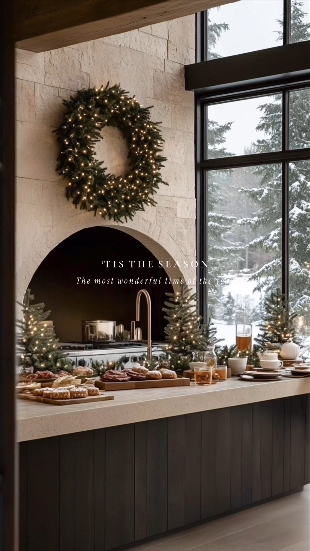 The beauty of the season meets organic modern design- natural wood tones, lush greenery, and the soft glow of twinkling lights brings warmth to every space. ✨🌿