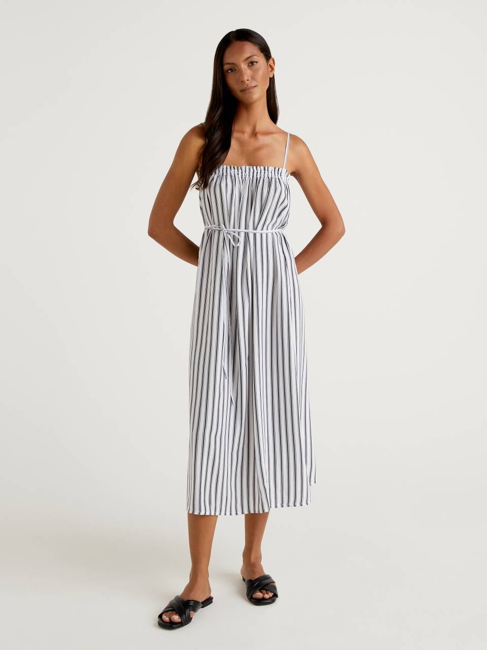 Striped midi dress with shoulder straps | Benetton (EU)