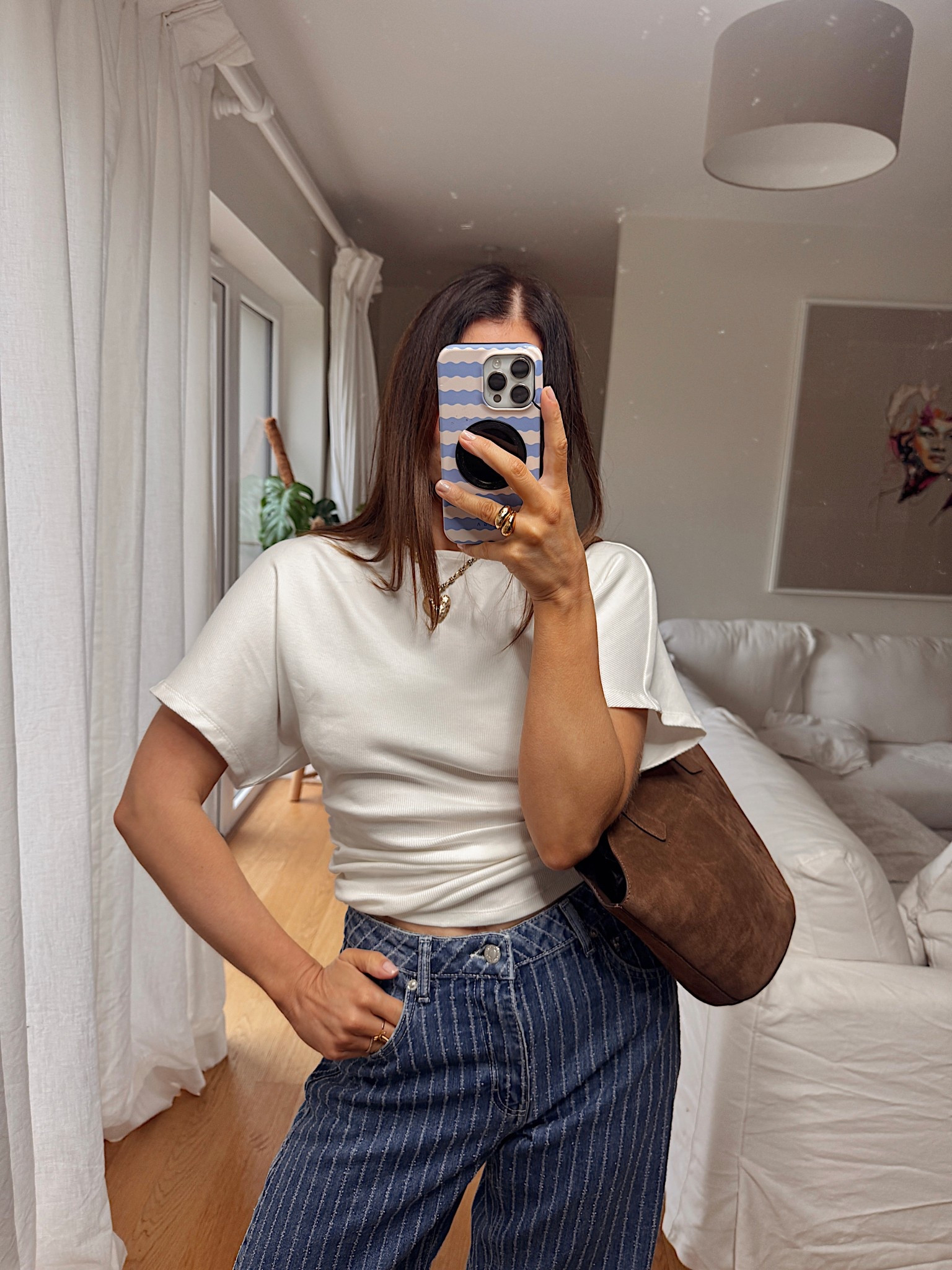 Jeans and tee outfit 

#LTKuk #LTKstyletip #LTKeurope