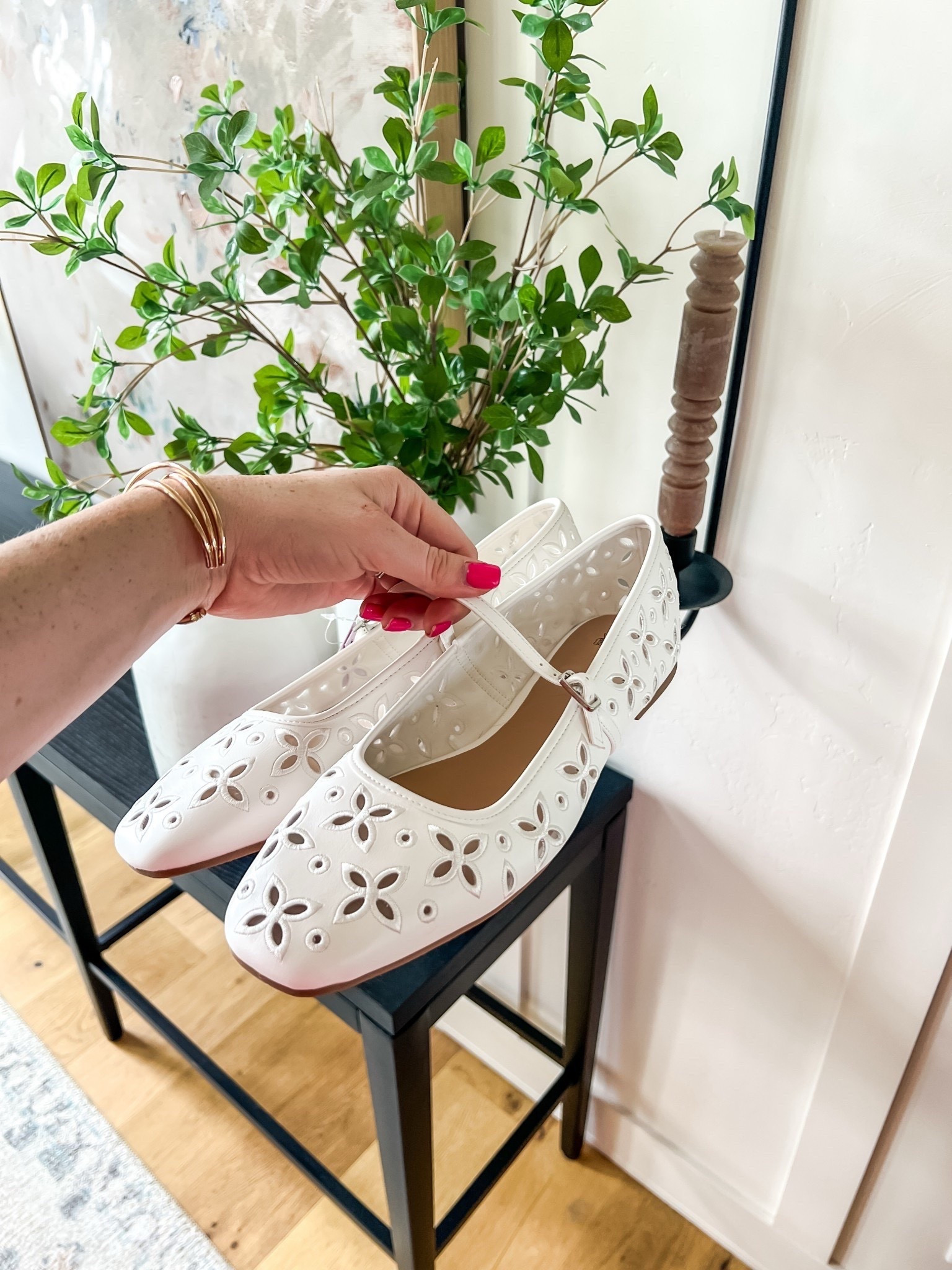 Absolutely loving these ballet flats from Target! The perfect spring shoe that elevates an outfit perfectly 🥰

Style tips - Target finds - Ballet flats - Target shoes - Mom looks 

#LTKShoeCrush #LTKStyleTip 
