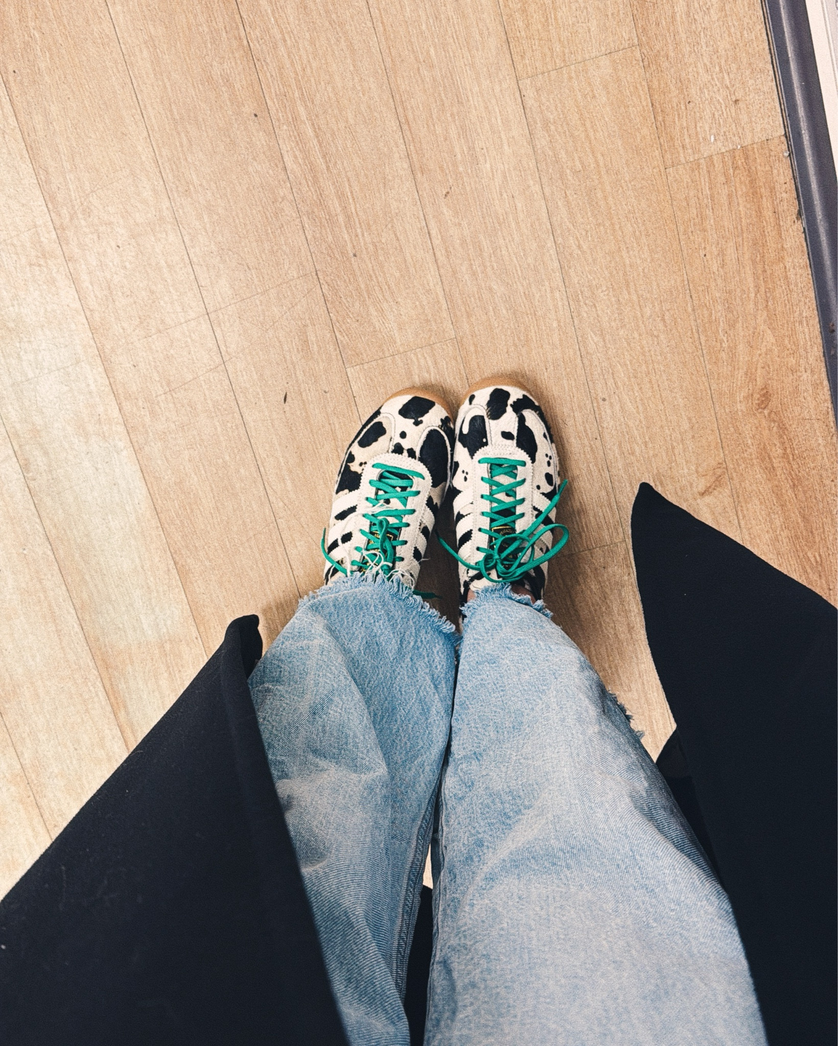 a funky trainer bringing joy to me Jan x 

#LTKeurope #LTKwinter #LTKshoes