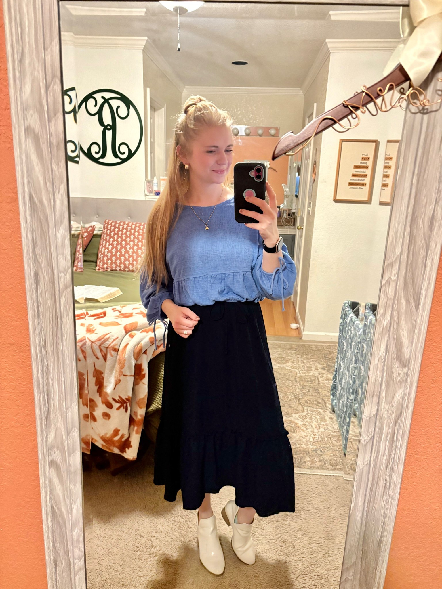 Cuuuteat cropped blue sweater! 

TTS and medium weight. Love the bows!!
Perfect with a maxi skirt 

#LTKSeasonal #LTKWorkwear #LTKStyleTip