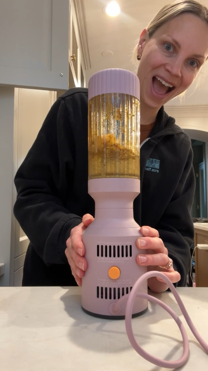 I’m obsessed with my new blender!!

beast blender | kitchen essentials | mini blender