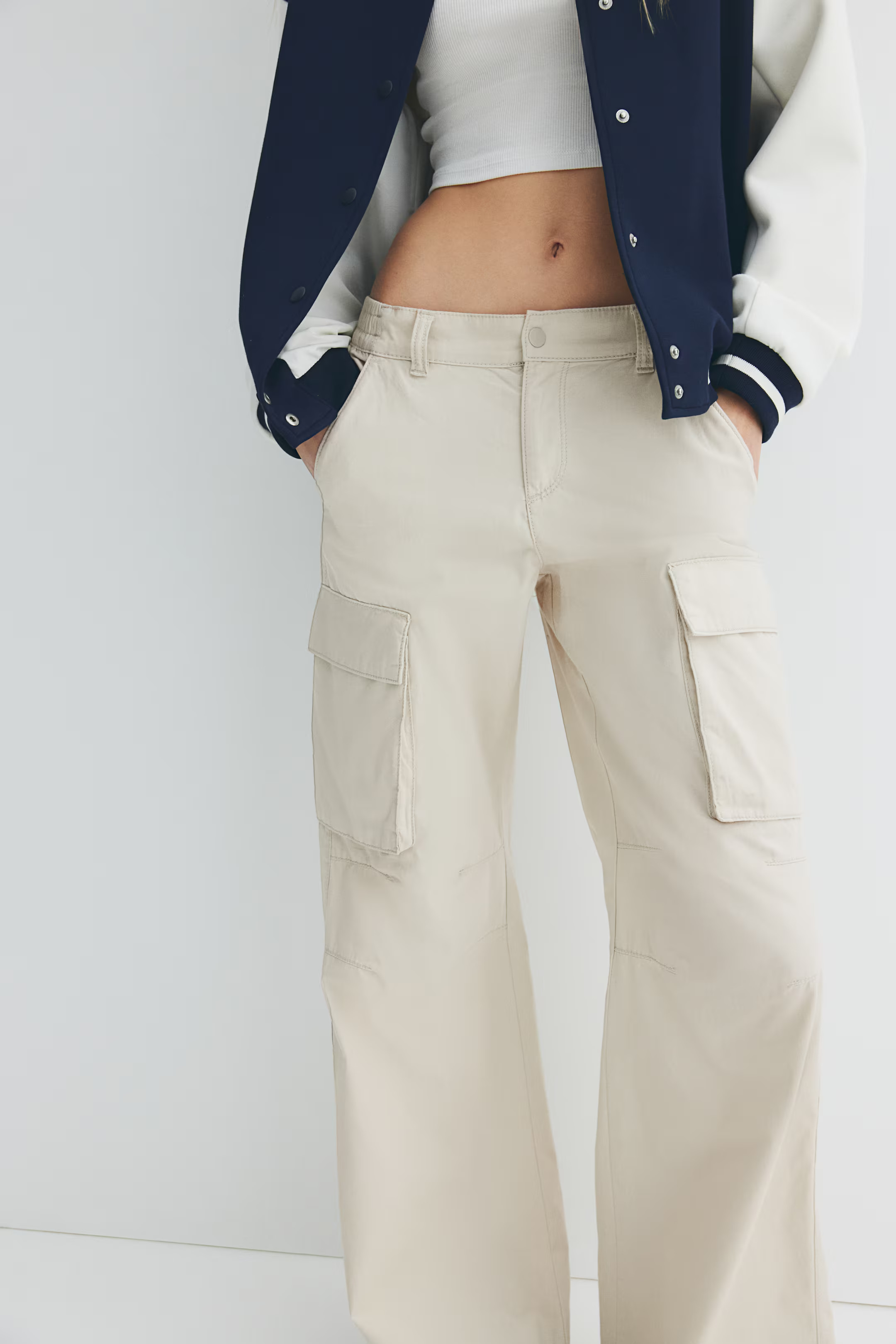 Canvas Cargo Pants - Light beige - Ladies | H&M US | H&M (US + CA)