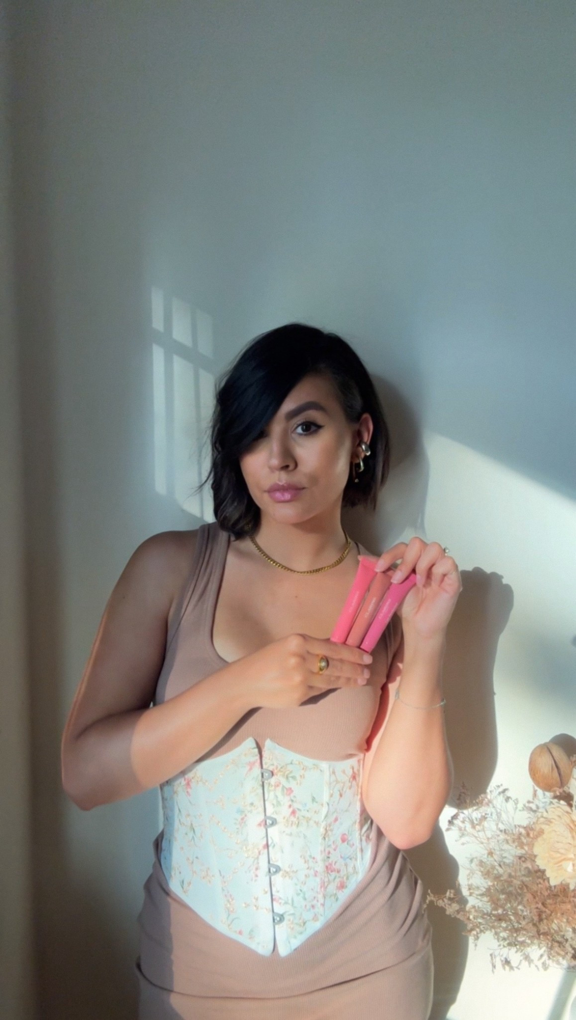 Clarins Lip Pefector gloss✨

#LTKStyleTip #LTKFindsUnder50 #LTKBeauty