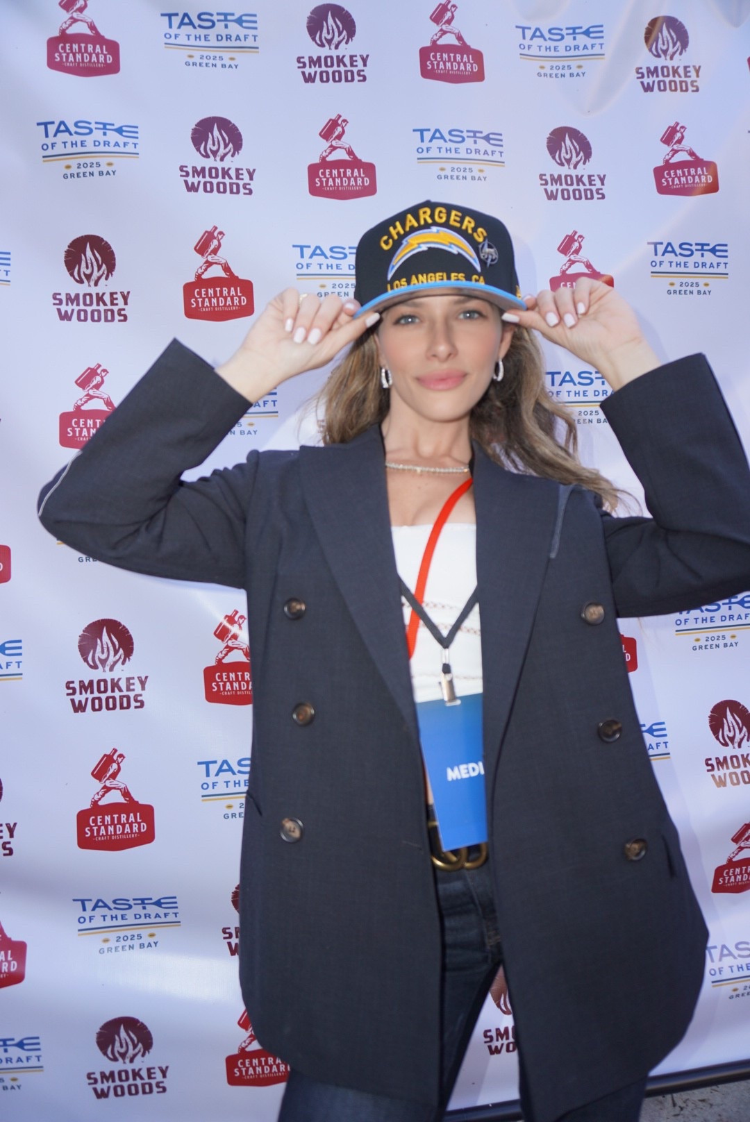 POV: You’re a Chargers fan covering the NFL Draft

#LTKWorkwear #LTKActive #LTKPetite