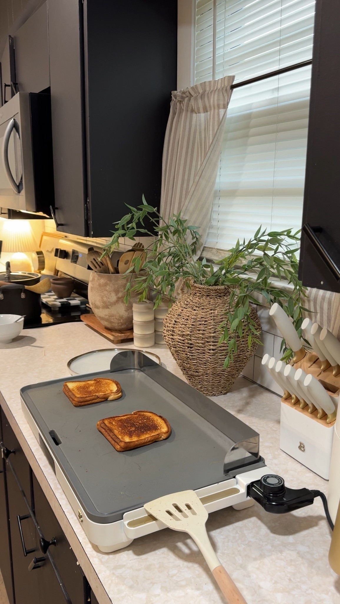 #kitchen #beautifulbyDrew #griddle

#LTKFamily