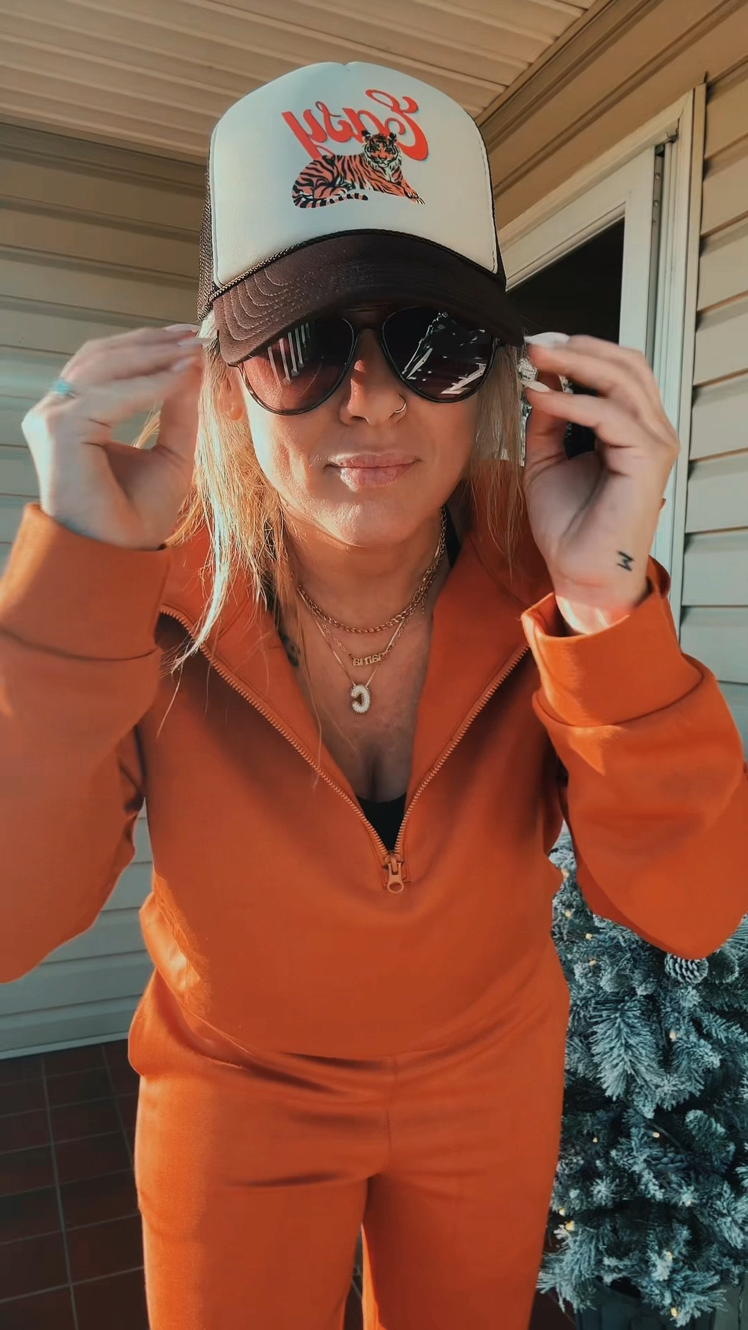 I have this set in 3 colors! This is the caramel color. It looks more like a rust color in person 


#LTKFindsUnder100 #LTKMidsize #LTKCyberWeek