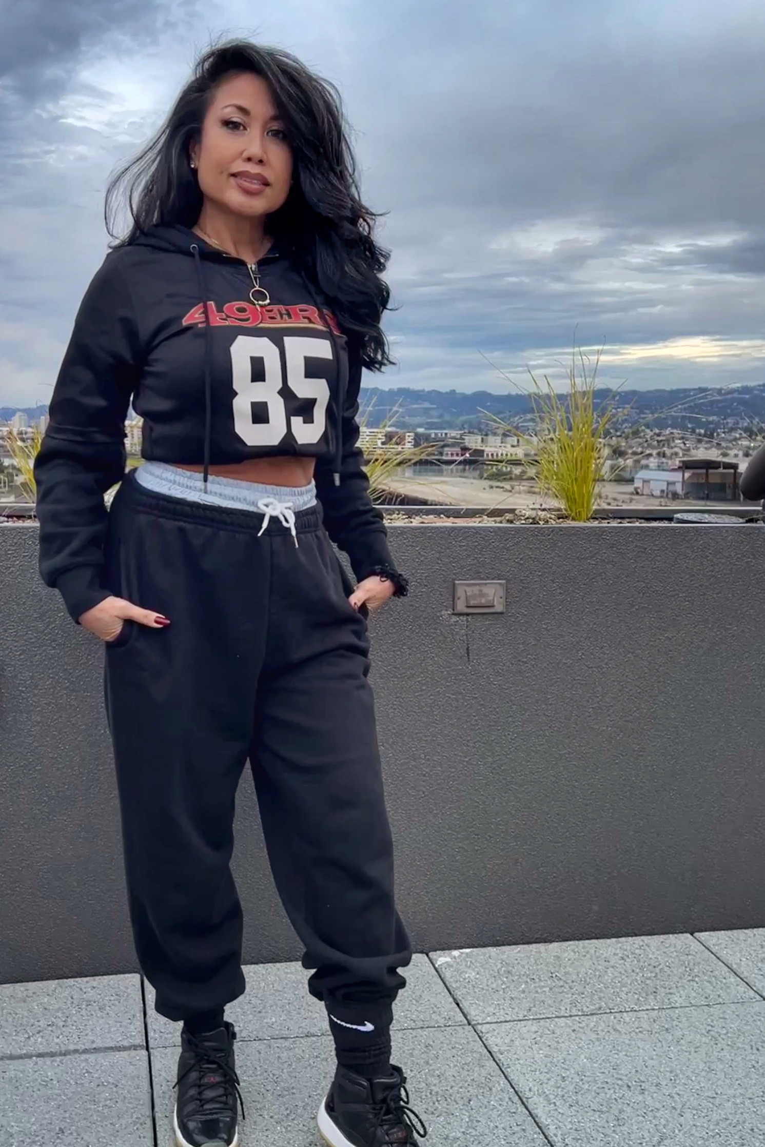 I’m 5’3 128 lbs and wearing the hoodie in Med, the 49ers shirt in Kids XL, shorts in Med and joggers in Men’s Large  

#LTKstyletip #LTKU #LTKfindsunder50
