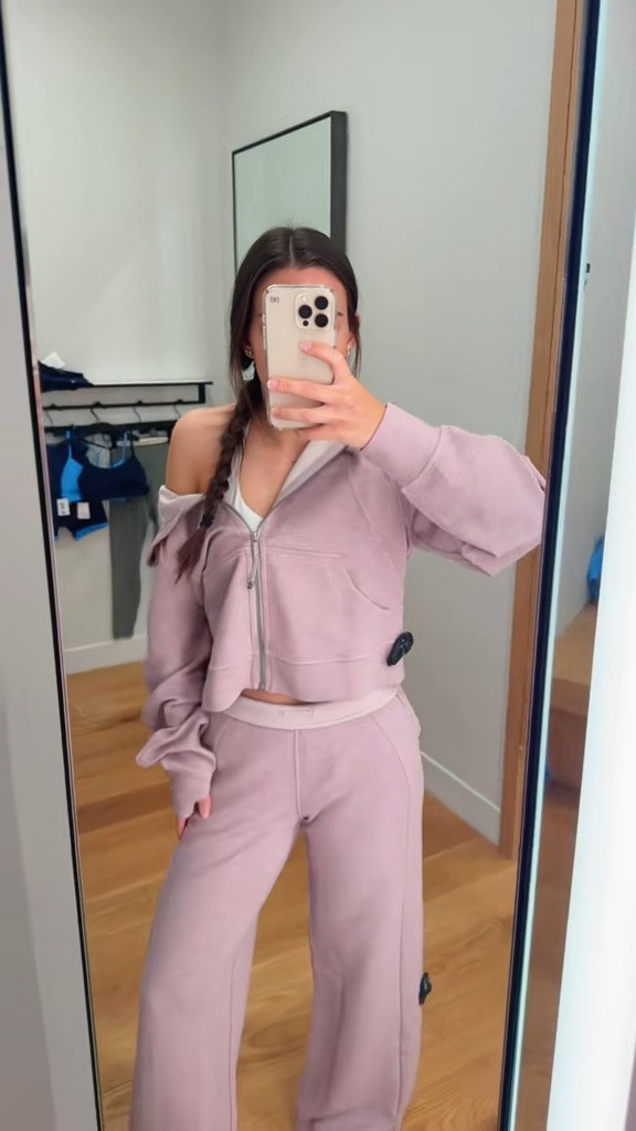 Obsessed with this Lulu set

#LTKActive #LTKootd #LTKWorkwear