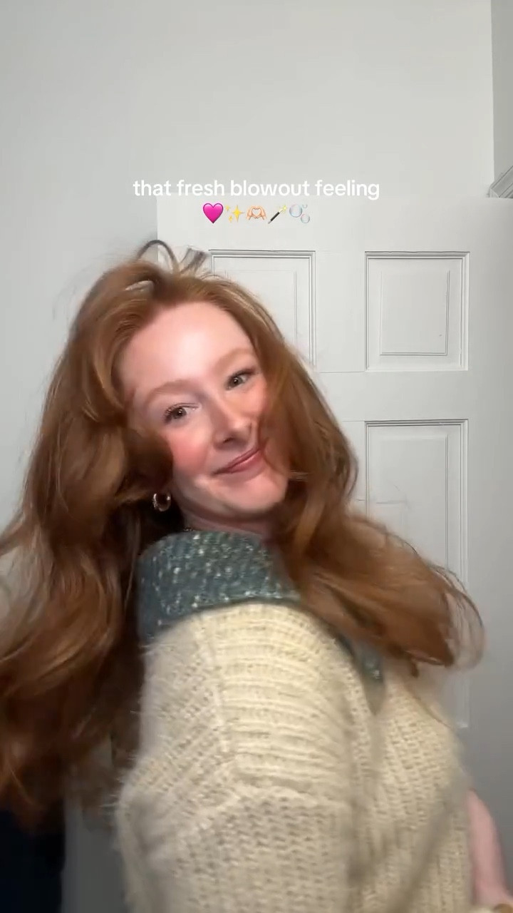 this blowout making me wanna toss toss!! 🩷🫧🪄✨

wicked, glinda, galinda, blowout, blowout hair, ariana grande, toss toss, wicked movie, wicked the musical, oscars, hair, 90s blowout, volume blowout, dyson air wrap, pinterest, pinterest aesthetic, pinterest girl, trend, aesthetic, discover #wicked #glinda #galinda
#blowout #blowouthair #arianagrande #tosstoss #wickedmovie #wickedthemusical #oscars #hair #90sblowout #volumeblowout #dysonairwrap #pinterest #pinterestaesthetic #pinterestgirl #trend #aesthetic #discover