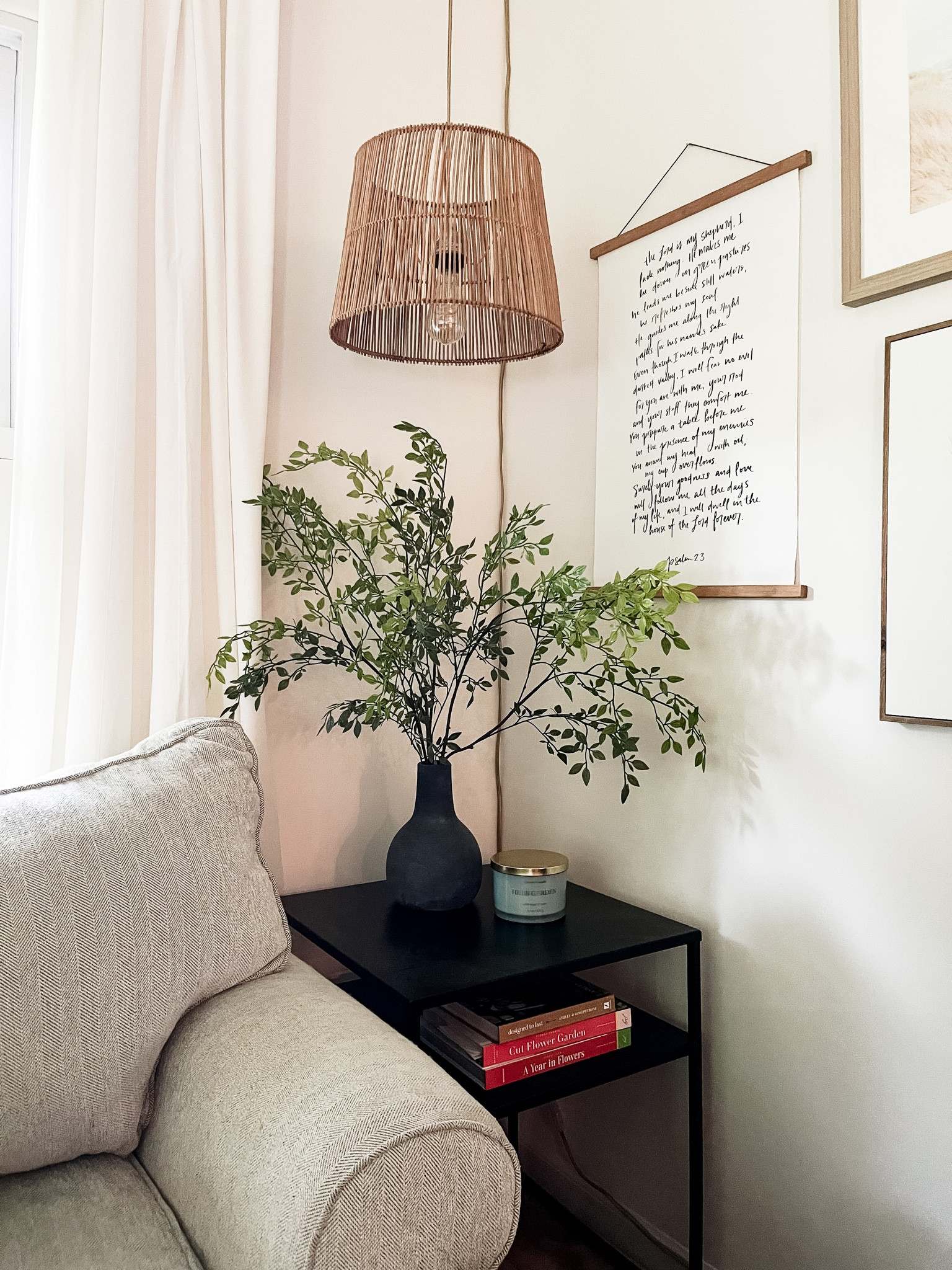 Summer accent table decorations

#LTKhome #LTKSeasonal #LTKstyletip