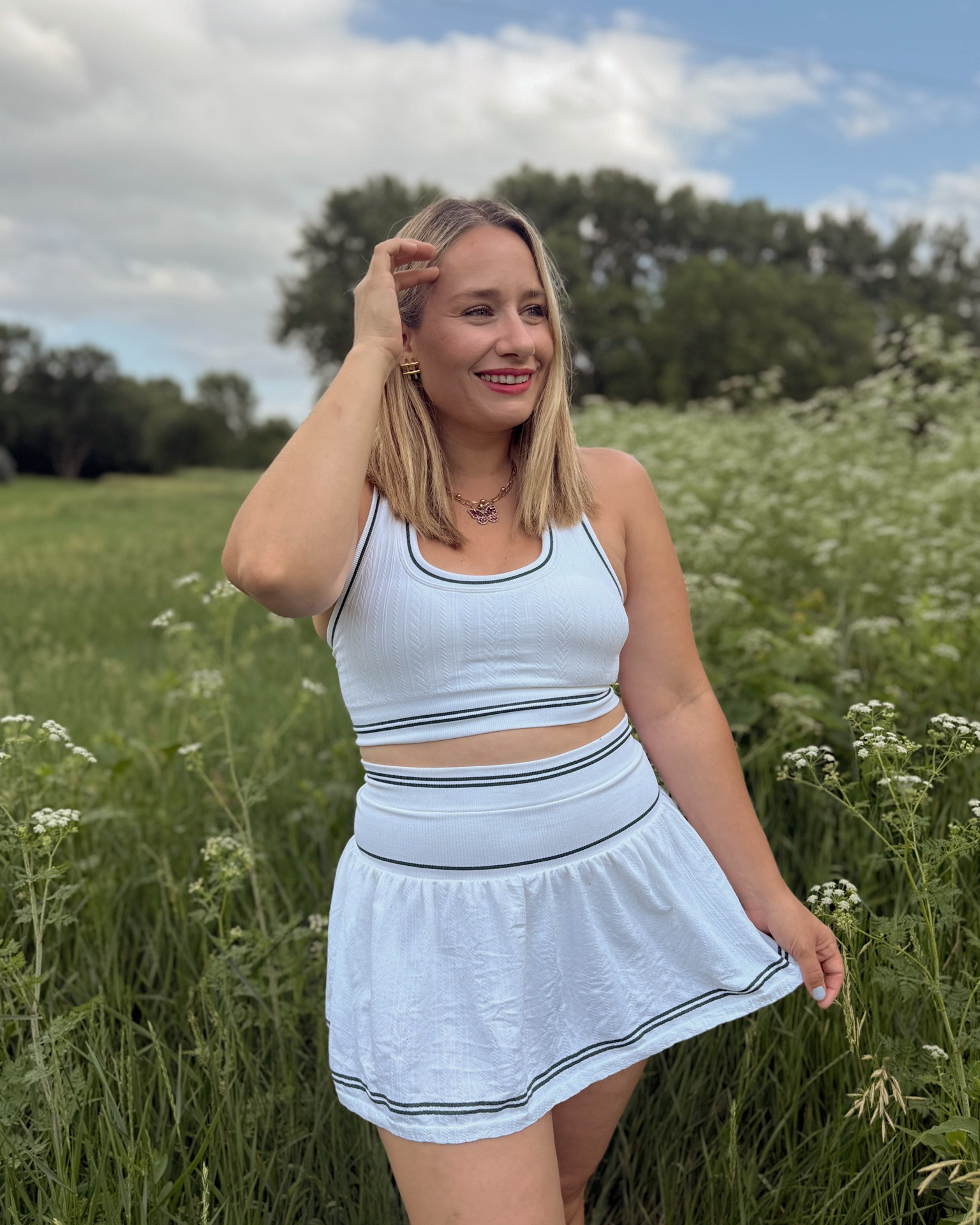 The SOFTEST active set with built in shorts I’ve ever seen. So stretchy but holds you in! You won’t believe where I found it!💗💚

#LTKMidsize #LTKActive #LTKstorytime